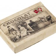 Archives municipales Annecy. 43 Fi 5. Boîte de chocolats d’Annecy
