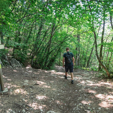 Sentier grotte du Curé