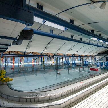 Annecy piscine couverte petit bassin