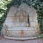 La fontaine du balustre d'or