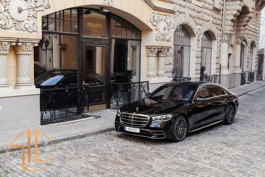 Alps Luxury Driver