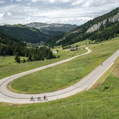 Concentré de cols alpins – itinéraire cyclo_Annecy