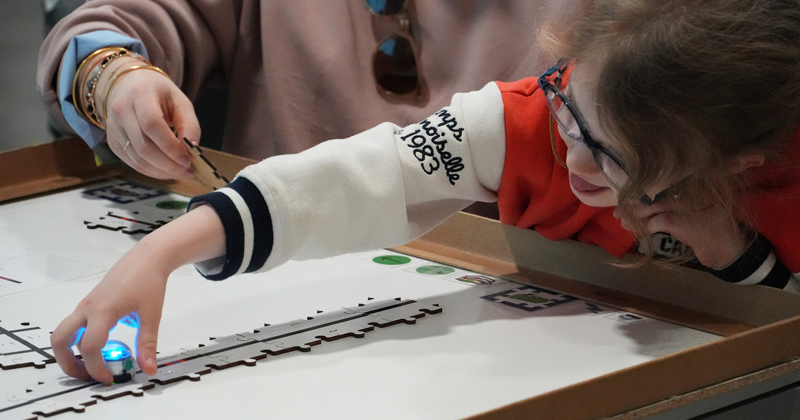Atelier : Ozobot, le robot suiveur de lignes