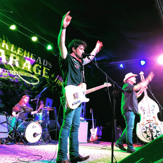 David Graham and The Eskimo Brothers feat Ben Waters
