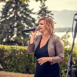 Soirée Dîner spectacle : Méga Hit's 80's/90's avec Sandrine Costa