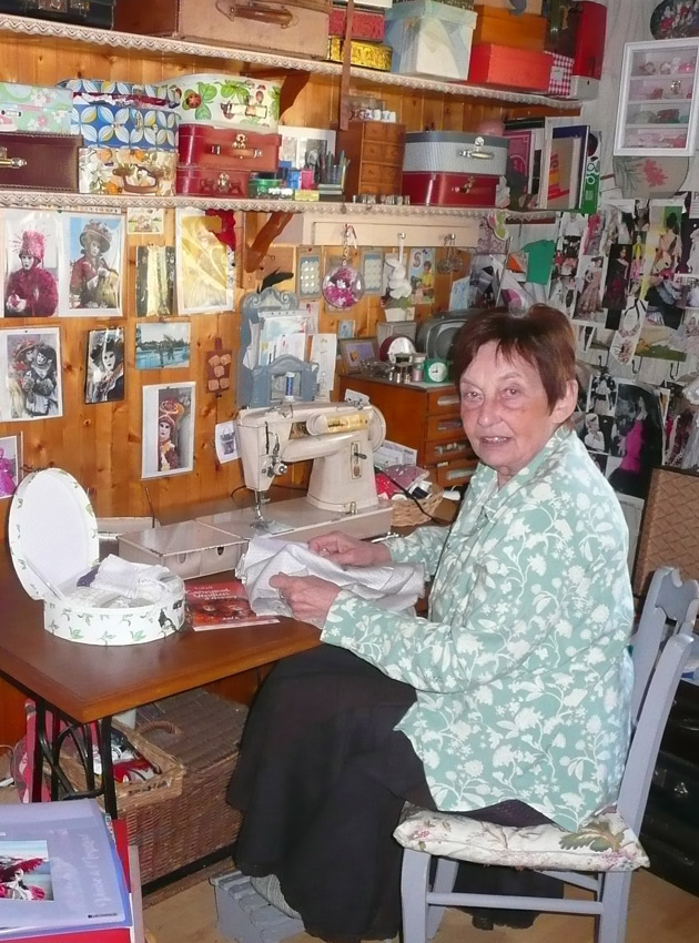 Monique Bon dans son atelier