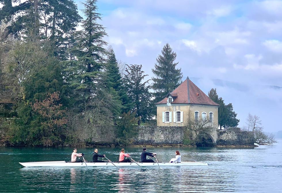 Aviron sur le lac d'Annecy