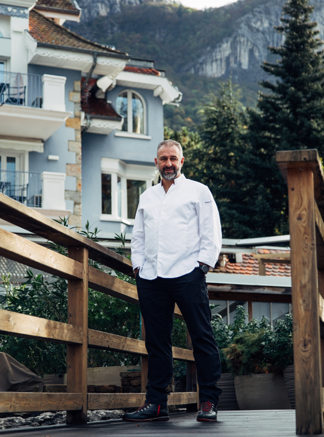 Yoann Conte, élu "Cuisinier de l’Année 2024" par le Gault & Millau